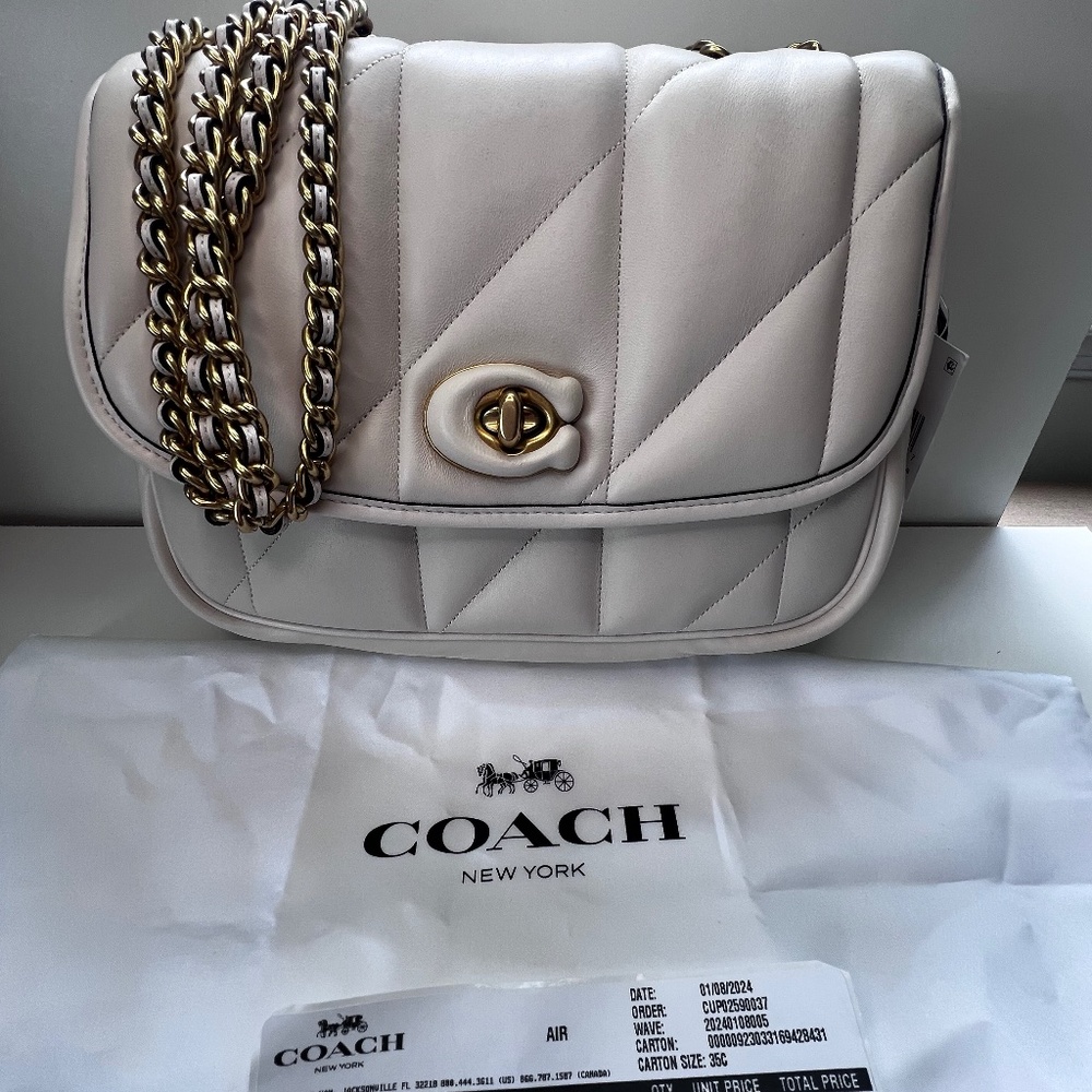 NWT Coach Pillow Madison in Chalk